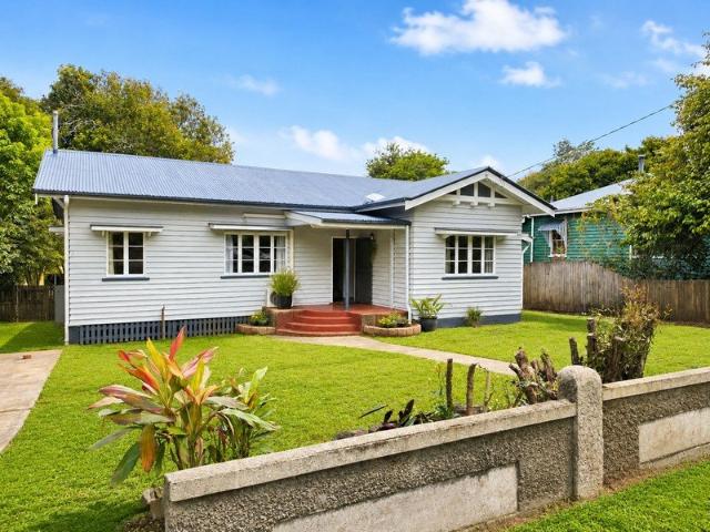 CHARACTER, CHARM & 1,212m² OF OPPORTUNITY