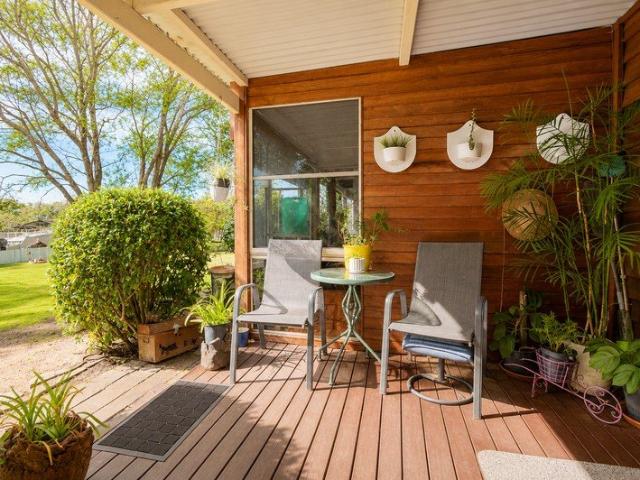 Character, Charm & Country Living in Historic Liston