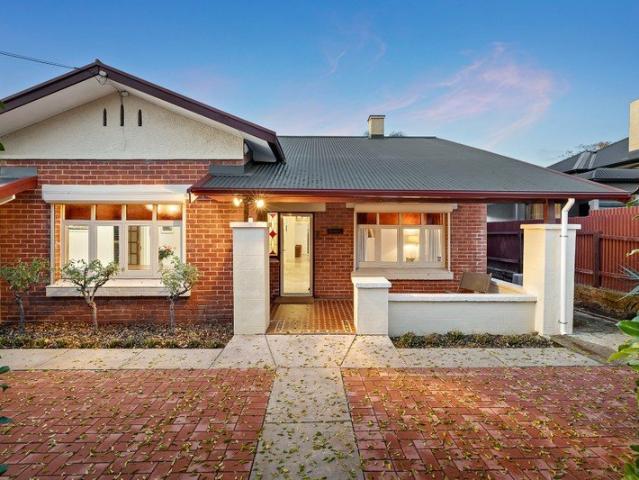 Character, Charm & Coastal Living Just Moments from Largs Beach