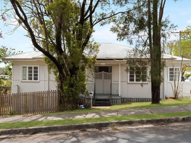 CHARACTER, CHARM & CONVENIENCE A FAMILY HOME WITH ROOM TO GROW!