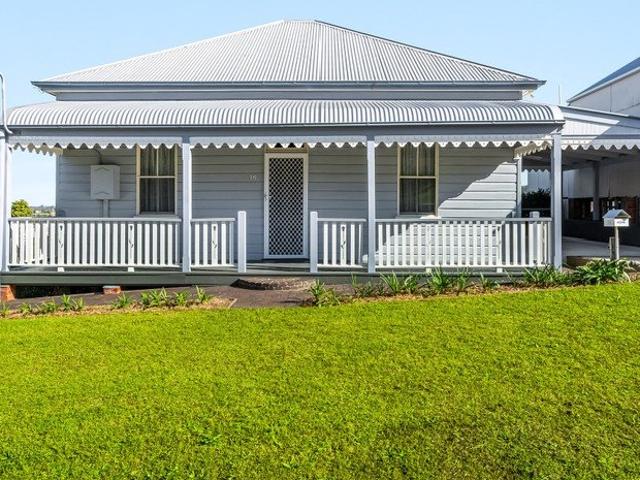 Character, Charm and an Unbeatable Maclean Location