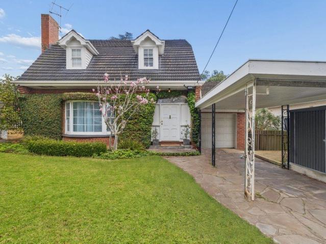 Character, Charm & Exceptional Linden Park Potential