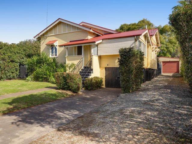 Character Charm on 810sqm Across Two Lots