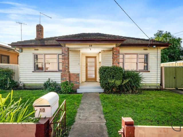 Character, Charm with an Unbeatable Location