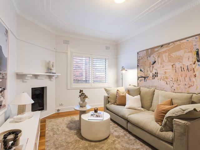 Character And Charm Meets Contemporary Beachside Living