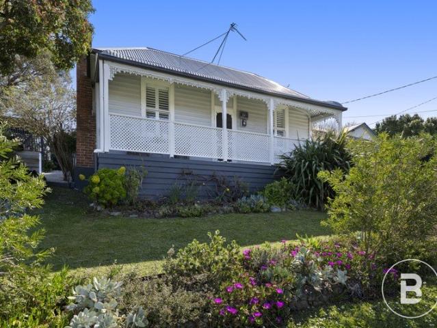 CHARACTER AND CHARM IN GOLDEN POINT