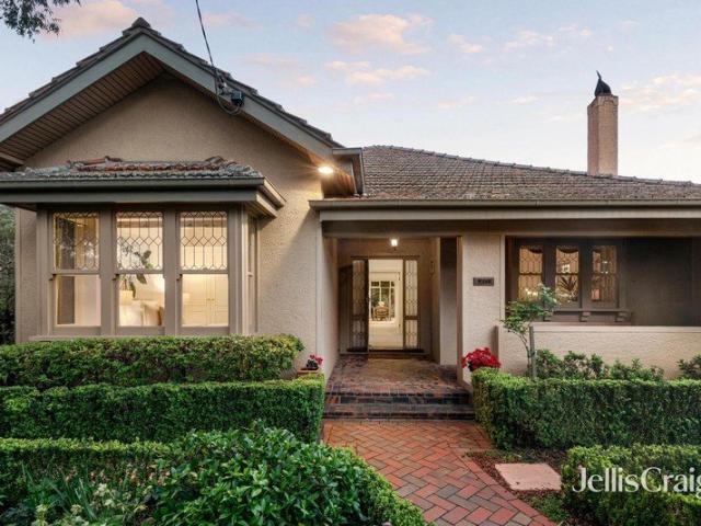 Character and class in sought after Glen Iris Heights Estate