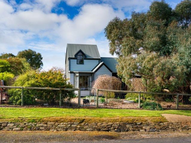 Character and Comfort, Moments from Historic Maldon