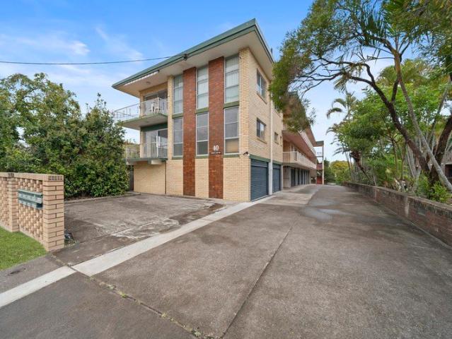 Character and Convenience in the Heart of Highgate Hill