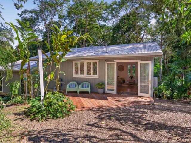 Character and Space in a Leafy Ocean Shores Setting
