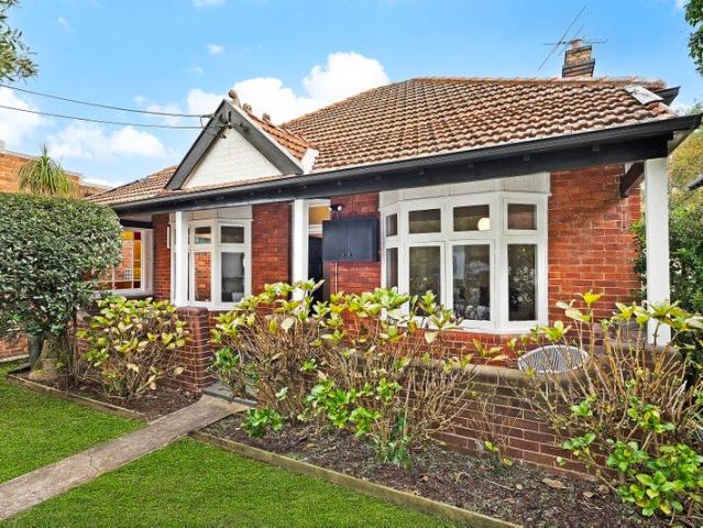 Character bungalow with space and flexibility