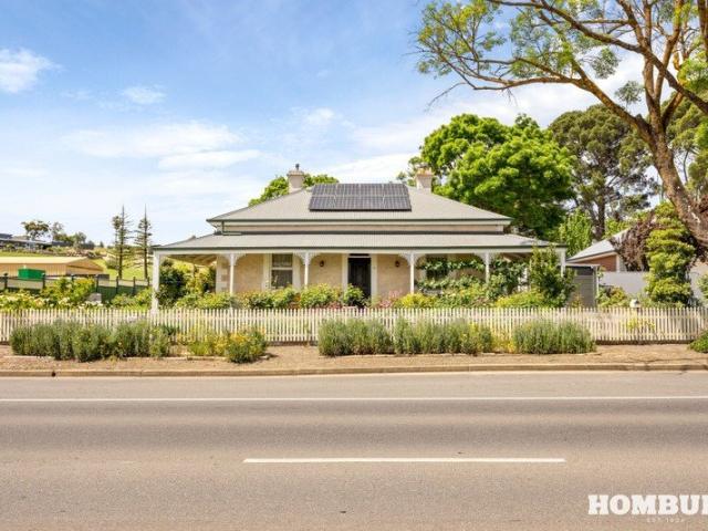 Character, Gardens & Barossa Living
