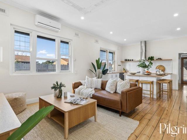 Character Detail, Contemporary Everyday Living