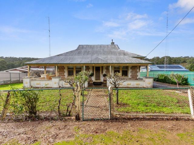 Character Family Home in the Heart of Clare