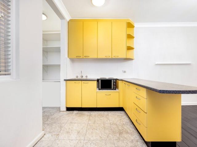Character Filled One Bedroom Apartment in a Sought After Edgecliff Location | Unfurnished
