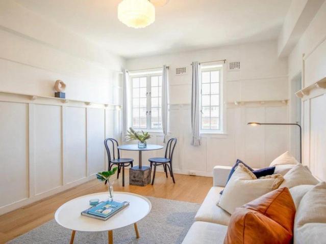 Character Filled Art Deco Apartment