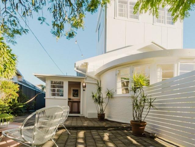 Character Filled Art Deco Brunswick Heads Retreat