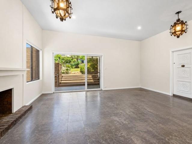 Character Filled Coastal Home, Moments from Collaroy Beach