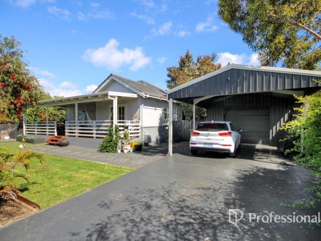 Character Filled Cottage in Fantastic Location!