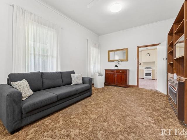 Character Filled Cottage on Expansive Block in Prime Kyneton Location