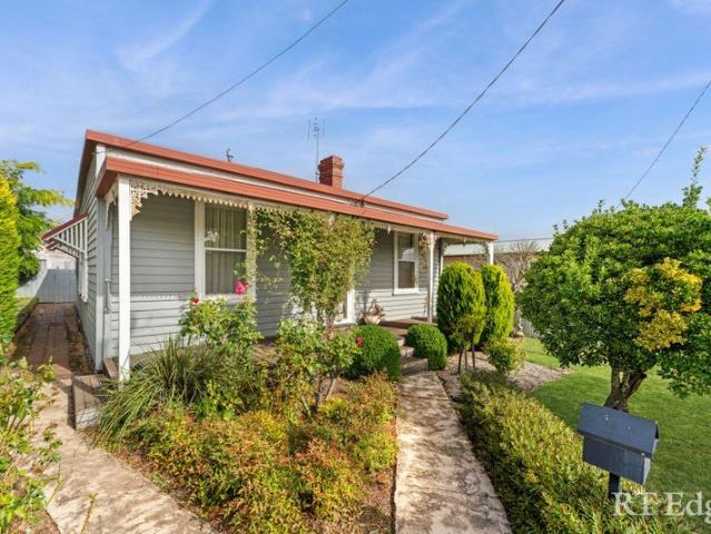 Character Filled Cottage on Expansive Block in Prime Kyneton Location