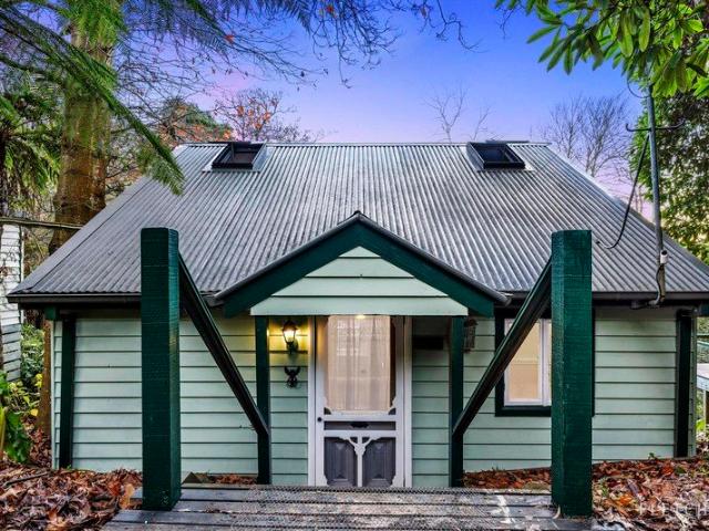 Character Filled Cottage Set Steps from Belgrave Village