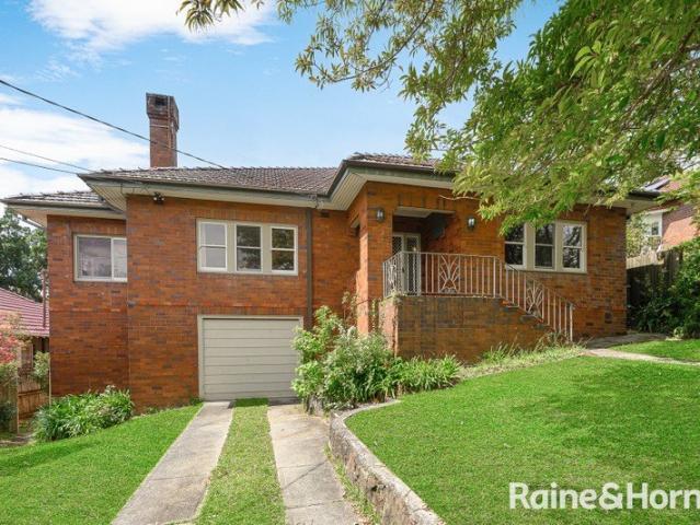 Character Filled Full Brick Family Home in a Prime Roseville Setting