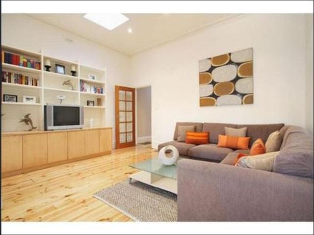 CHARACTER FILLED FREESTANDING 2 BEDROOM EDWARDIAN!