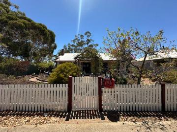 Wagin, Little Island, Western Australia