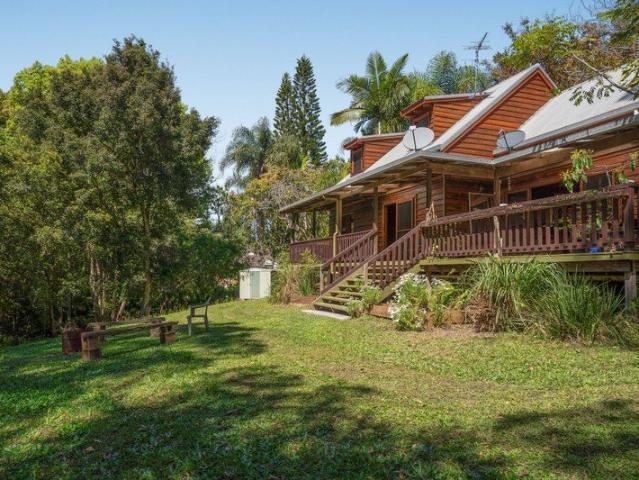 Character Filled Hinterland Retreat Minutes to Alstonville & Ballina