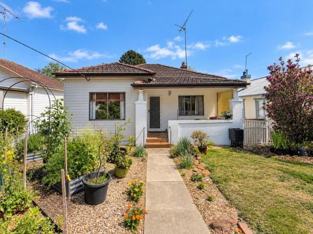 Character Filled Home with Flexible Living in Central Katoomba