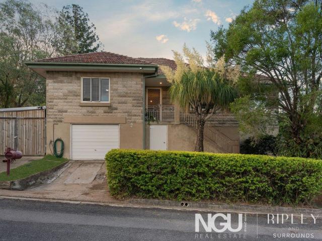 CHARACTER FILLED LIVING IN A CENTRAL BLUE CHIP LOCATION