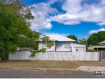 Character Filled lowset family home in Wandal