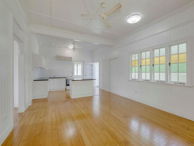 Character Filled Queenslander on 955m² – The Perfect Family Haven