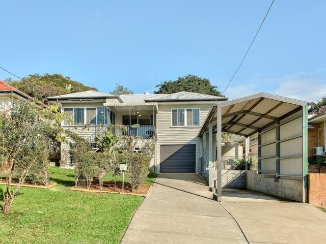 Character Filled Sparkes Hill Post War Home with Versatile Granny Flat on 607sqm