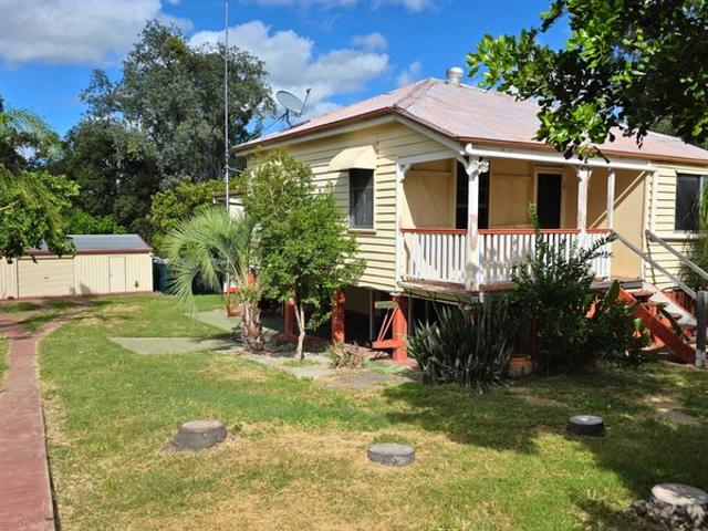 Character Filled Timber Home on 921sqm Renovate & Reap the Rewards