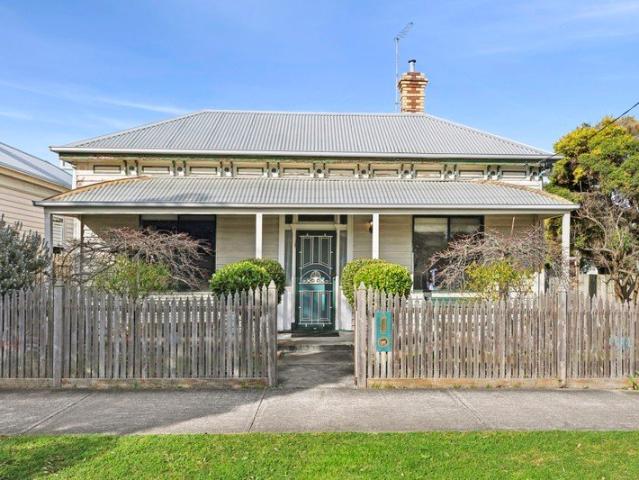 Character, Flexibility & Lifestyle in a Sought After Pocket