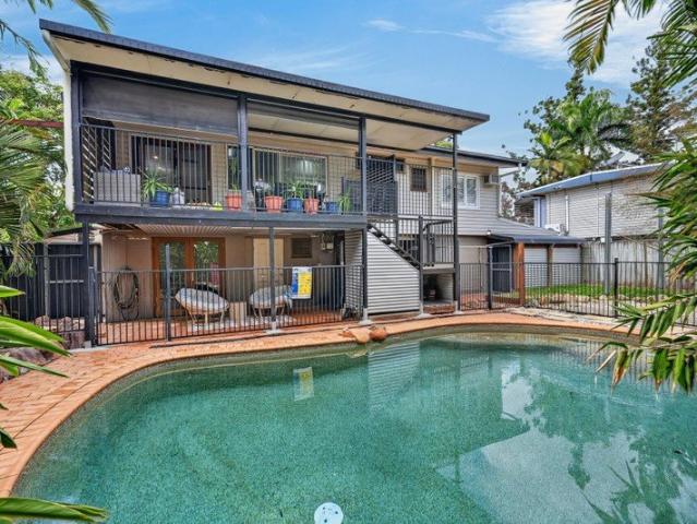 Character, Flexibility & Poolside Living in the Heart of Aitkenvale