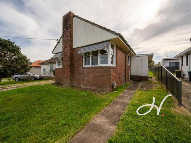 CHARACTER HOME WITH MODERN UPDATES IN THE HEART OF JESMOND