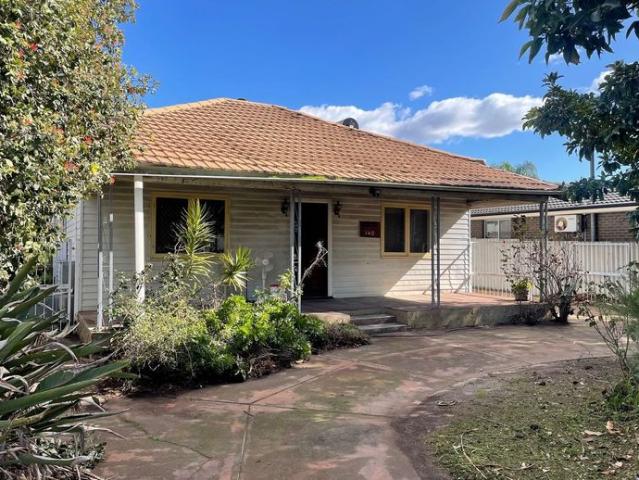 Character Home with Spacious Yards in a Convenient Redcliffe Location