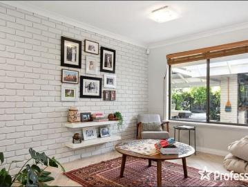 Character Home In Amazing Location!