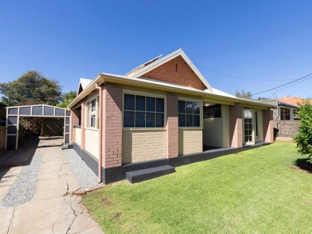 Character Home in Sought After Seacliff Location