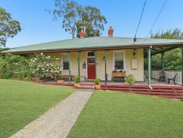 Character, Land and Lifestyle in the Heart of Harkaway!