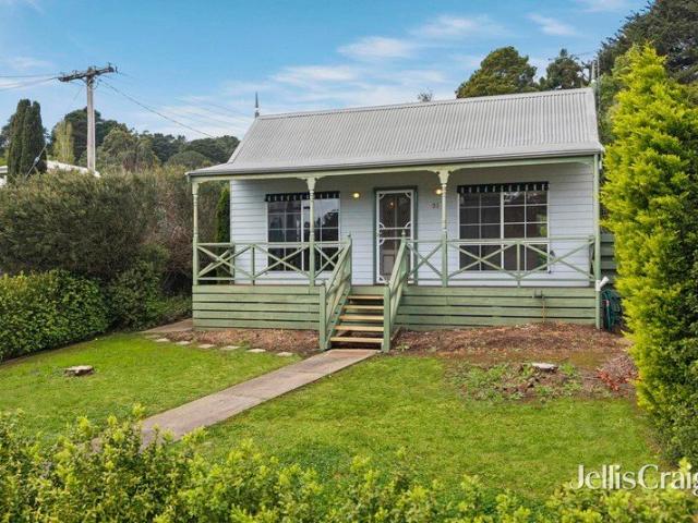 Character living with Lake Daylesford on your doorstep
