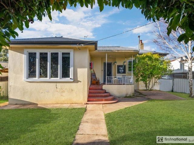 Character Meets Comfort in the Heart of West Bathurst
