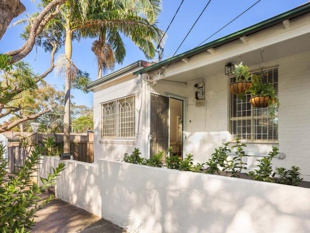 Character Semi Offering Space, Style & Inner West Convenience