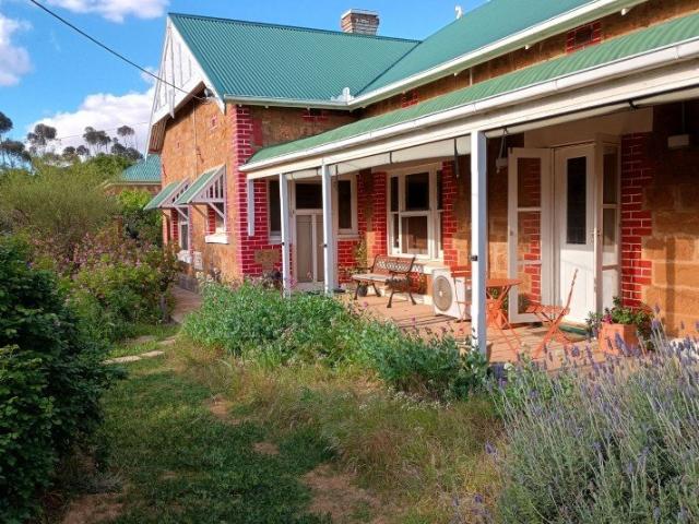 Character, Space & Country Living in Hallett