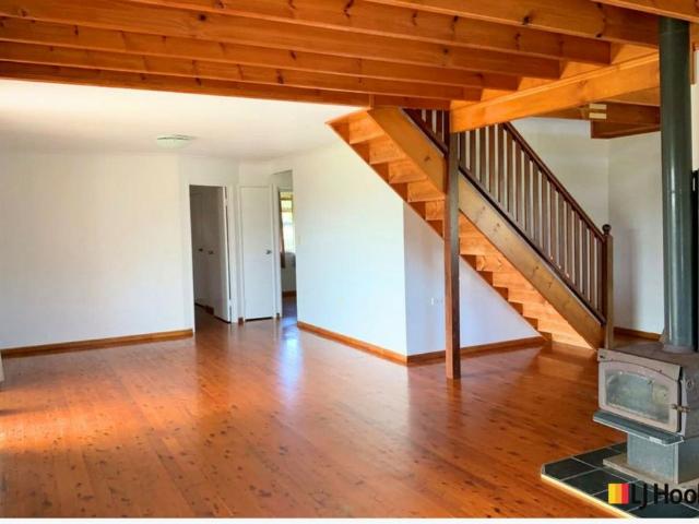 CHARACTER, SPACE & COASTAL LIVING A CHARMING INNES PARK RETREAT