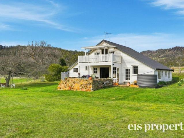 Character, Space & a Relaxed Country Lifestyle