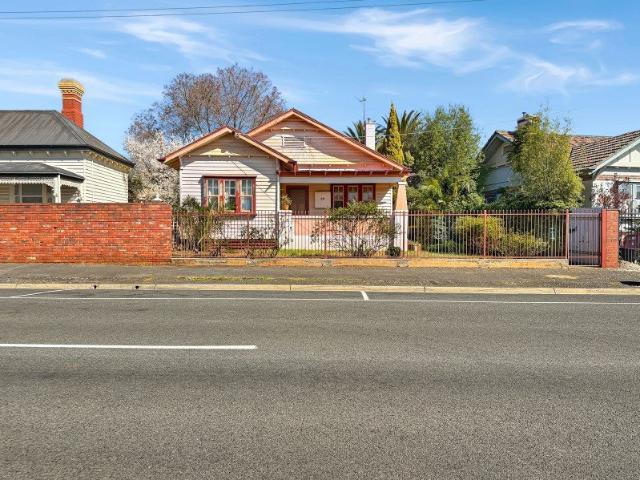CHARACTER, SPACE AND SCOPE TO MAKE IT YOUR OWN IN THE HEART OF MARYBOROUGH